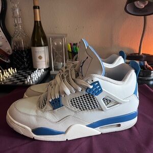 Jordan 4s Sneakers in White and Blue and Traviscactus selling in bundle price